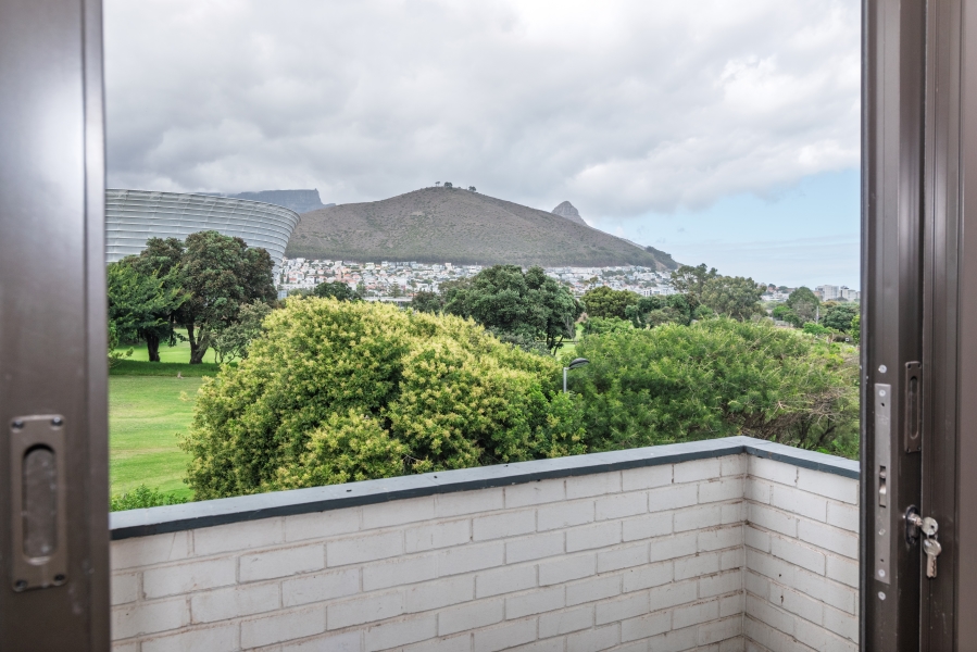 2 Bedroom Property for Sale in Green Point Western Cape